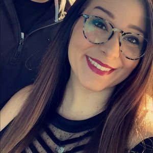 Meet your Posher, Abigail